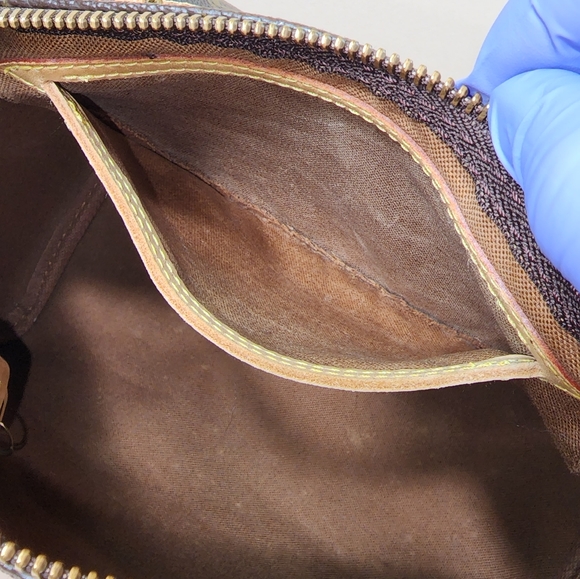 Authentic Louis Vuitton Speedy 25 - Picture 13 of 16